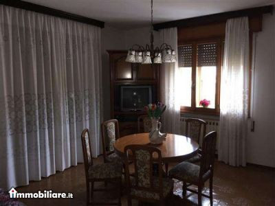 OBIETTIVO CASA, Vendita de Casa en    Este Foto3 