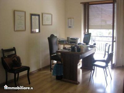 Venta - Appartamento 5 locali o piu - Malnate 