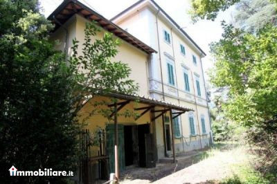 Agenzia Immobiliare Il Torrione di Rosellini Rag. , Vendita de Appartamento en    Pescia Foto3 