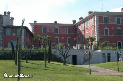 Venta - Appartamento 5 locali o piu - Bagno A Ripoli 