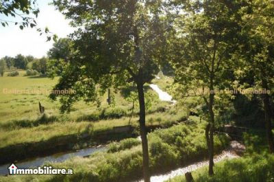 Propiedad in Magenta