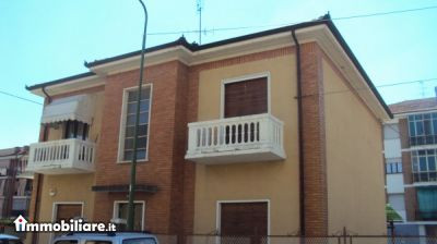 Case In S.N.C., Vendita de Appartamento en    Asti Foto2 