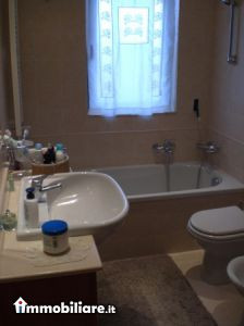 Castronuovo Luigi Intermediazione Immobiliare, Vendita de Appartamento en    Bari Foto4 