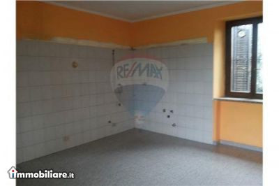 REMAX Abitat, Vendita de Casa en    Trino Foto2 