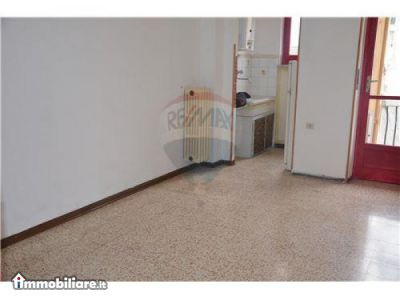 REMAX Abitat, Vendita de Appartamento en    Trino Foto5 