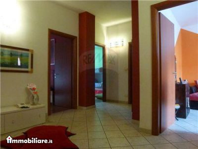 REMAX Abitat, Vendita de Appartamento en    Trino Foto4 