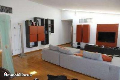 VIZZARDI REALESTATE, Affitto de Appartamento en    Milano Foto3 