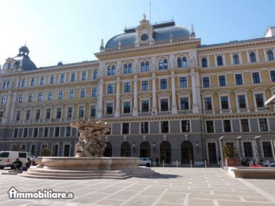 Venta - Garage  - Trieste 