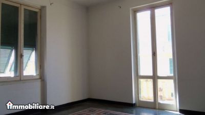 Venta - Casa 5 locali o piu - Assisi 