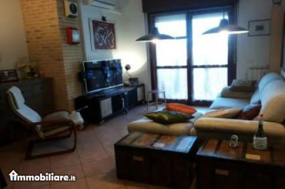 Venta - Casa 5 locali o piu - Collinas 